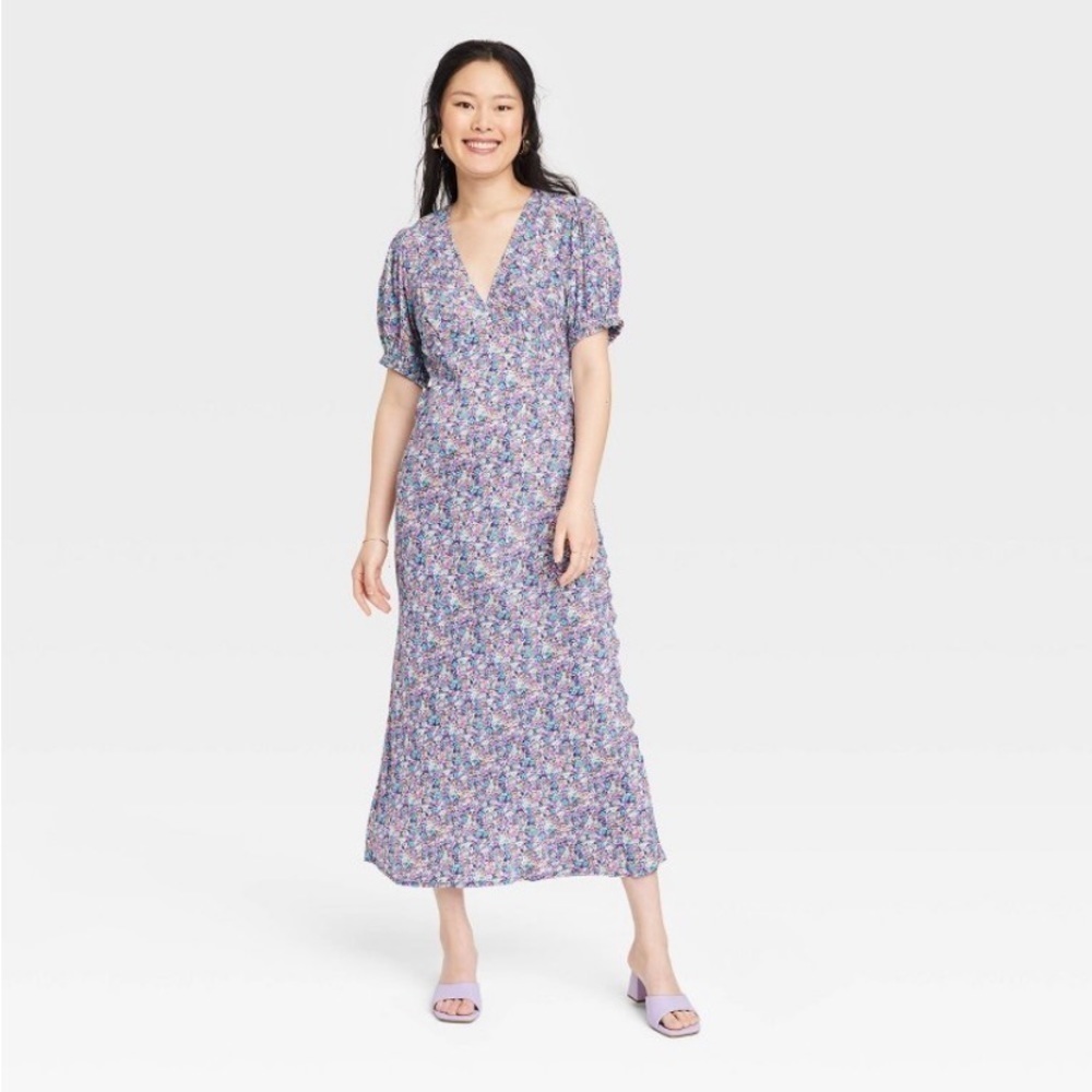 Women's Puff Short Sleeve Dress - A New
Day Floral S